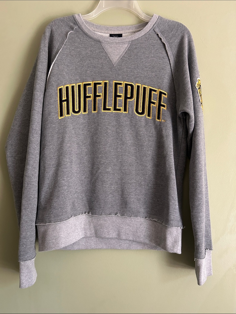 Universal Studios Harry Potter Hufflepuff Crew Neck Sweatshirt Size S